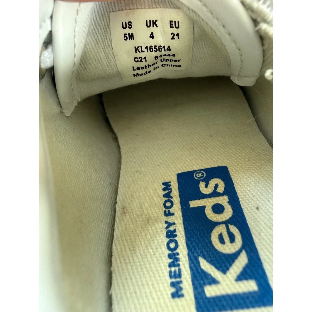 Keds Kids Unisex Kickstart Seasonal Toe‎ Cap Jr. Sneaker In white/rainbow